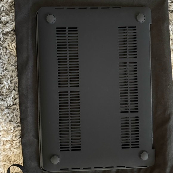 Inserif MacBook Pro 13 case